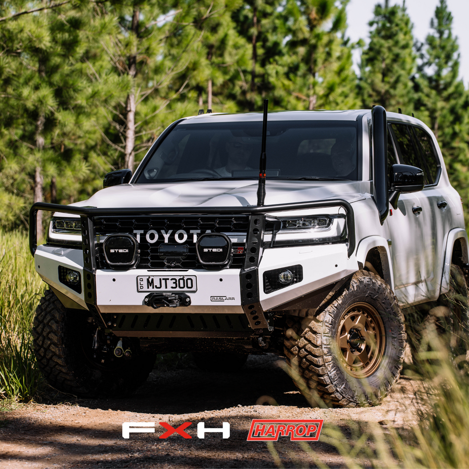 300 Series Toyota Landcruiser Hooped (Dallas) Bull Bar