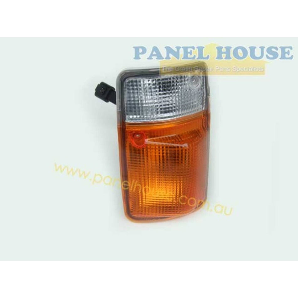 Corner Indicator Park Lights PAIR Fits Nissan Patrol GQ 1994 - 1997