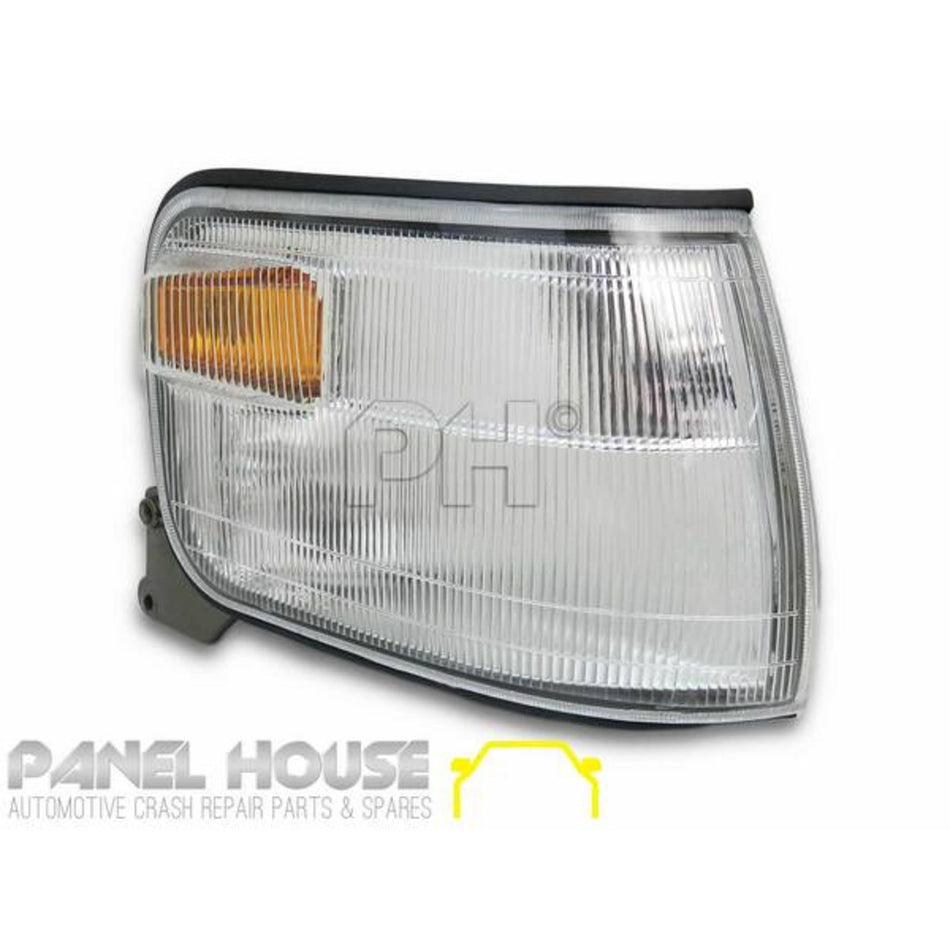 Corner Indicator Park Light LEFT Fits Mitsubishi L300 SJ Express 2000 - 2010