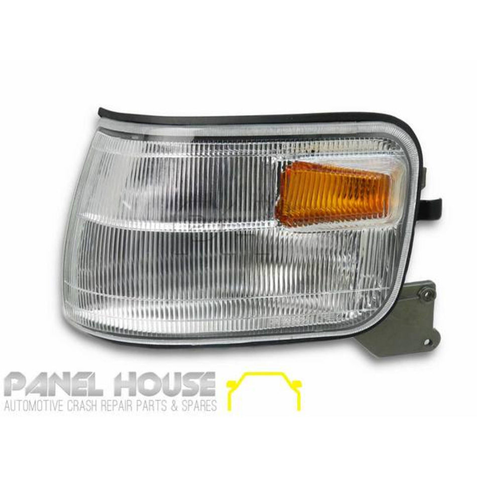 Corner Indicator Park Light LEFT Fits Mitsubishi L300 SJ Express 2000 - 2010