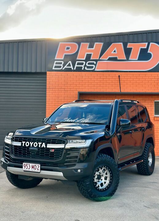 Toyota LandCruiser 300 Series ANGLED Rock Sliders / Side Steps
