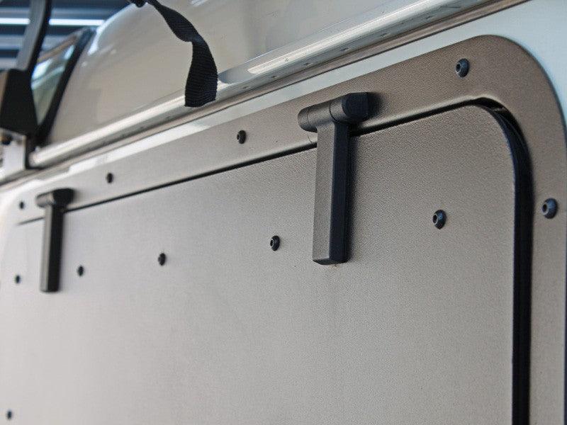 Land Rover Defender (1983-2016) Gullwing Window / Aluminium - by Front Runner - 4X4OC™